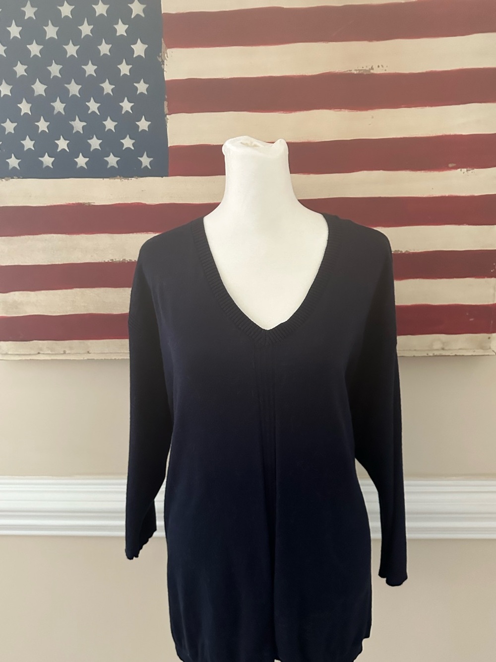 Talbots Navy Lightweight V Neck Pullover Sweater Sz L EUC